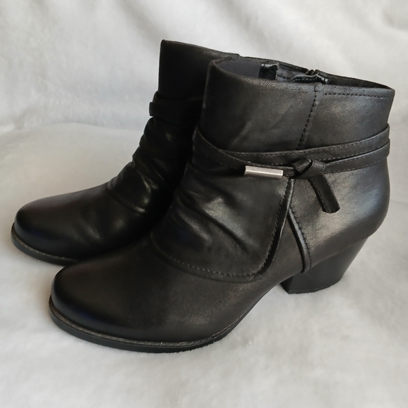BareTraps Shoes - BareTraps Rhapsody Size 10 Bootie